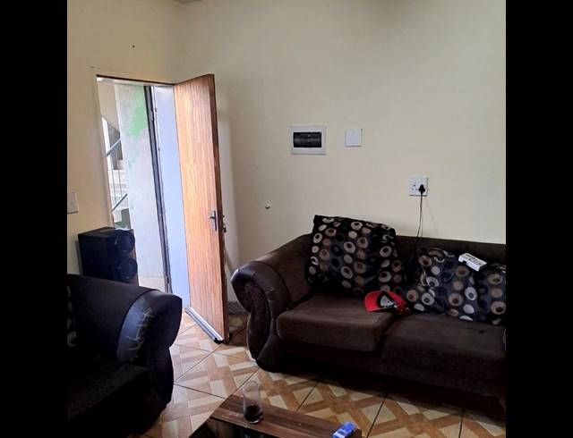 2 BEDROOM APARTMENT FOR SALE IN FLEURHOF